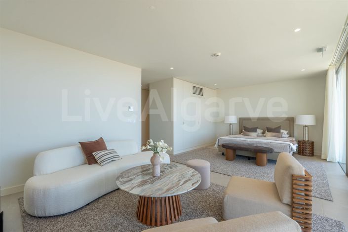 Image No.19-4 Bed Apartment for sale