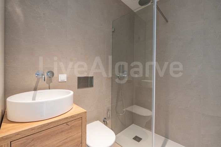 Image No.27-4 Bed Apartment for sale