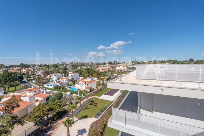 Image No.7-4 Bed Apartment for sale