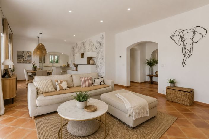 Image No.5-4 Bed House for sale