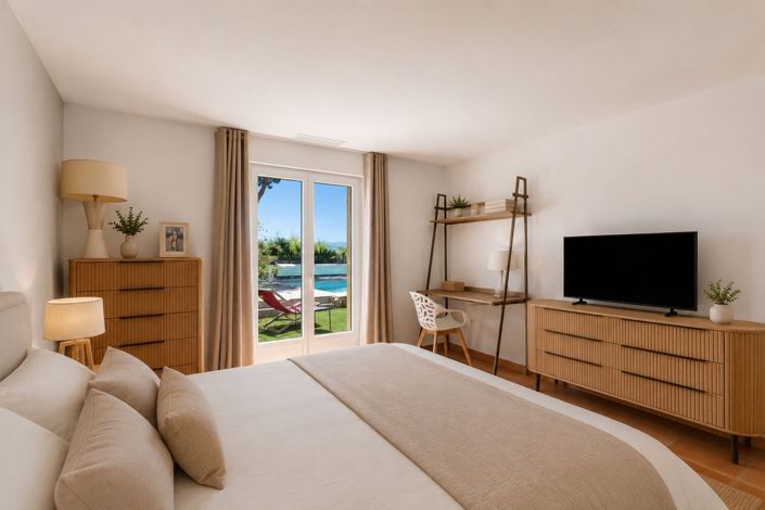 Image No.7-4 Bed House for sale