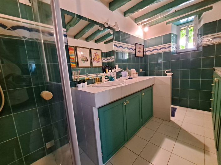 Image No.15-10 Bed House for sale