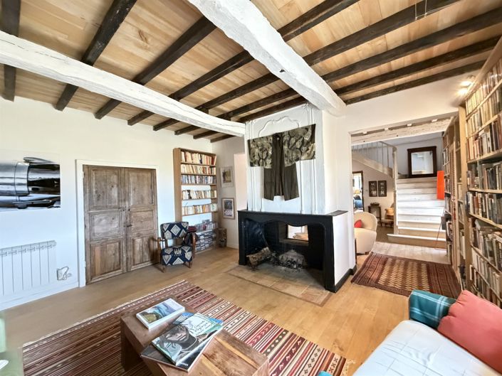 Image No.12-5 Bed House for sale
