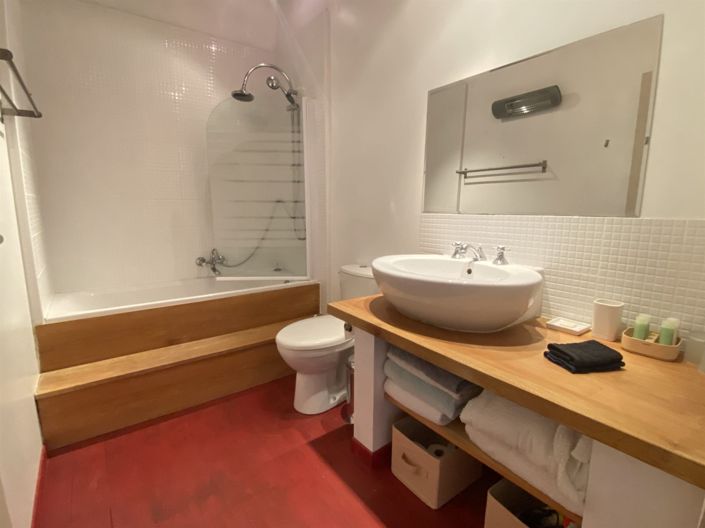 Image No.17-5 Bed House for sale