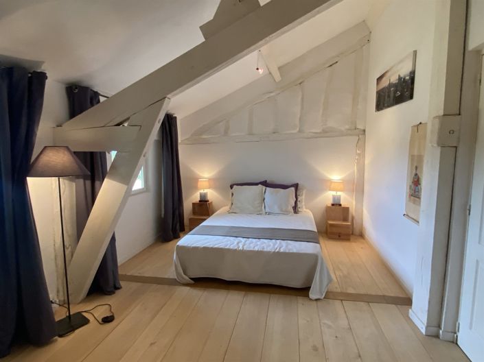 Image No.24-5 Bed House for sale