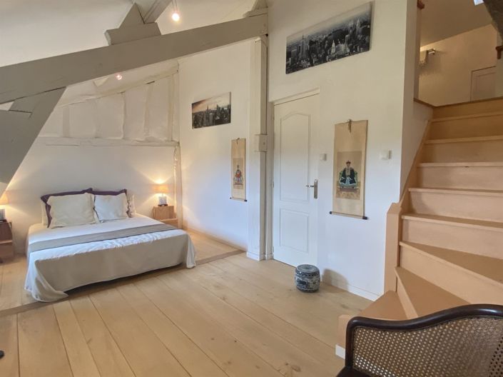 Image No.25-5 Bed House for sale