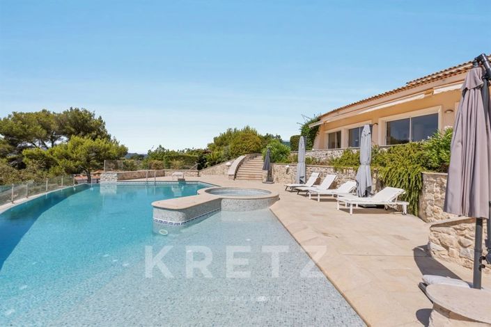 Image No.17-6 Bed House for sale