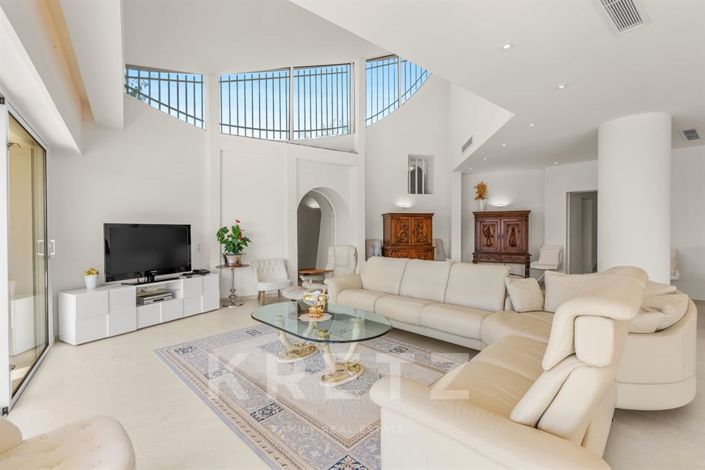 Image No.5-6 Bed House for sale