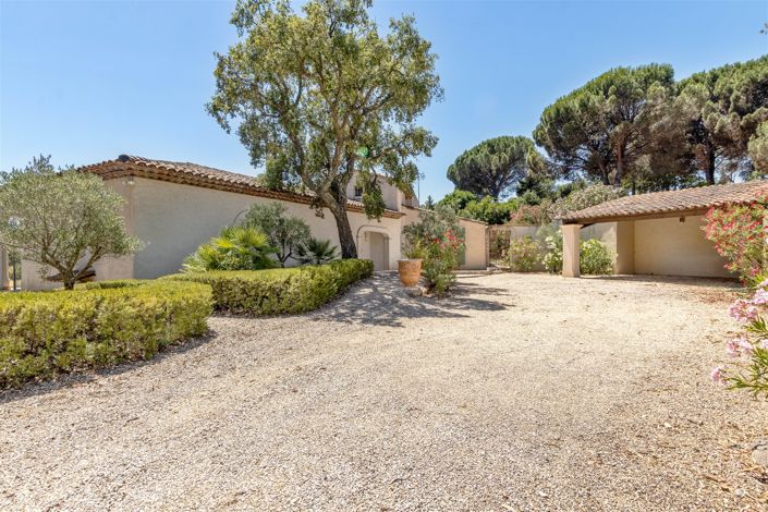 Image No.16-8 Bed House for sale