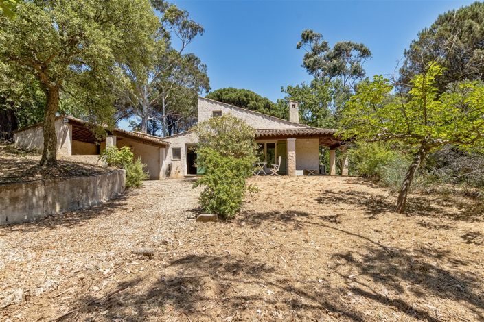 Image No.18-8 Bed House for sale