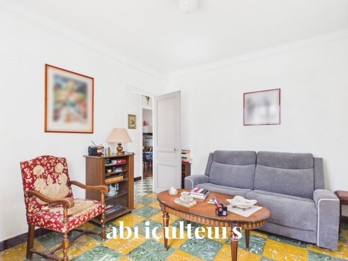Image No.6-2 Bed House for sale