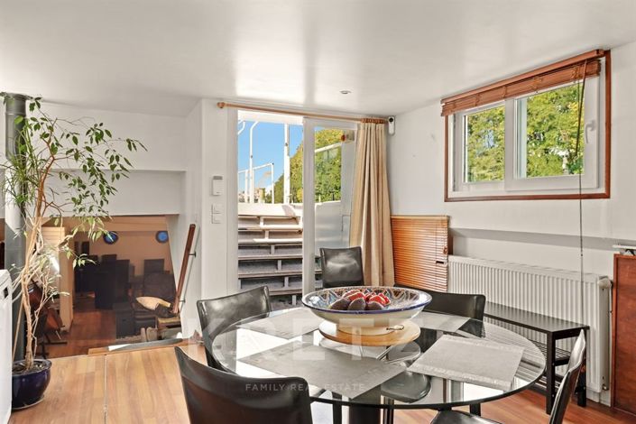 Image No.10-2 Bed House for sale