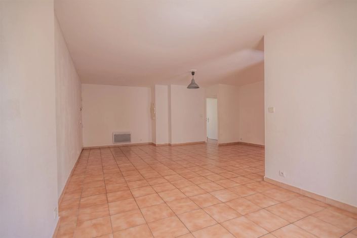Image No.12-3 Bed Apartment for sale