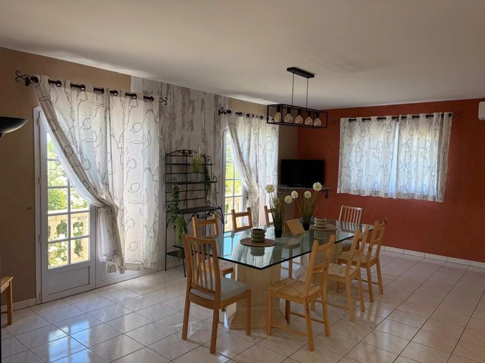 Image No.6-3 Bed House for sale