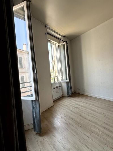 Image No.2-Appartement de 2 chambres à vendre à Cannes