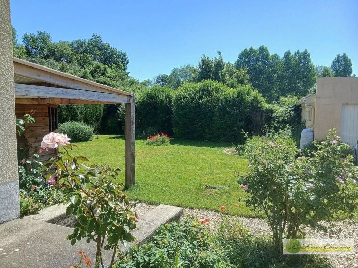 Image No.2-4 Bed House for sale