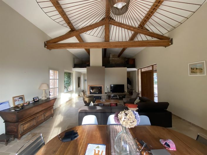 Image No.6-4 Bed Property for sale