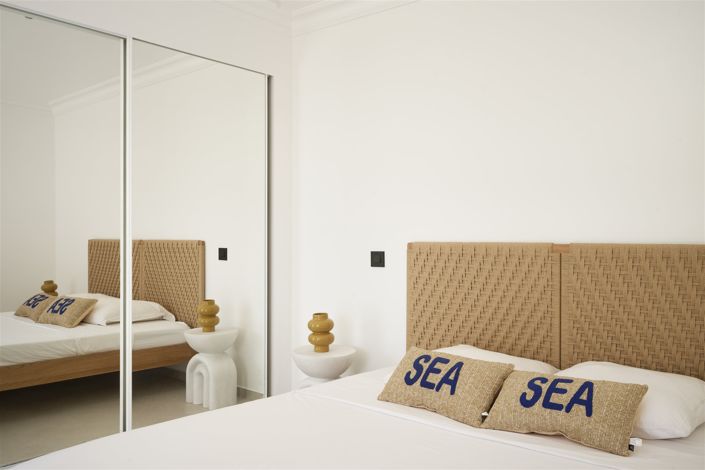 Image No.17-5 Bed House for sale