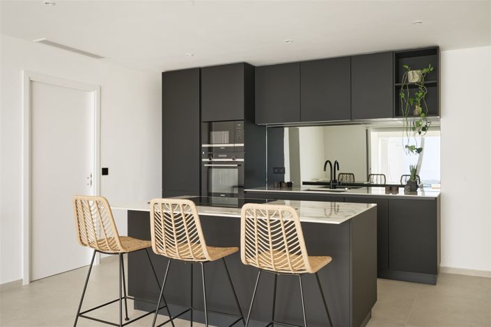 Image No.21-5 Bed House for sale