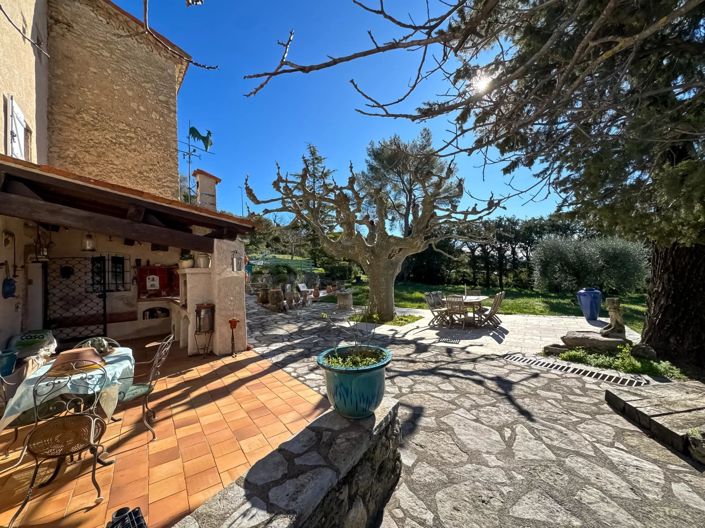 Image No.9-4 Bed House for sale