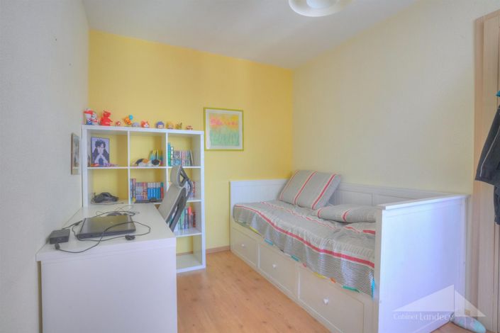 Image No.10-3 Bed Apartment for sale