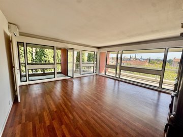 1 - Orange, Apartment