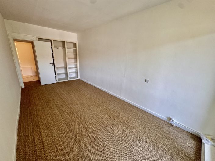 Image No.16-3 Bed Apartment for sale