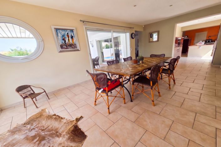 Image No.6-3 Bed House for sale