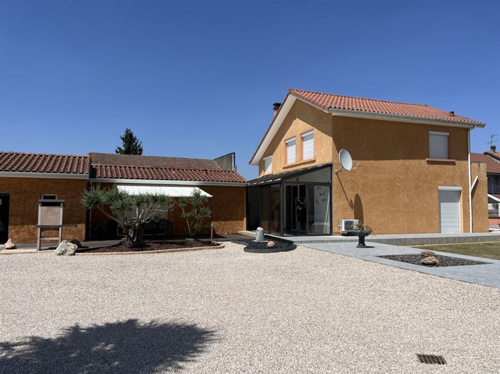 Image No.17-3 Bed House for sale
