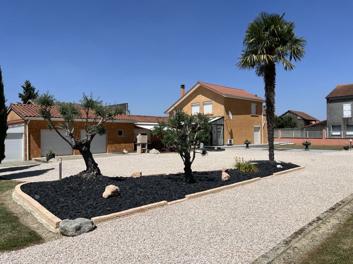 Image No.19-3 Bed House for sale