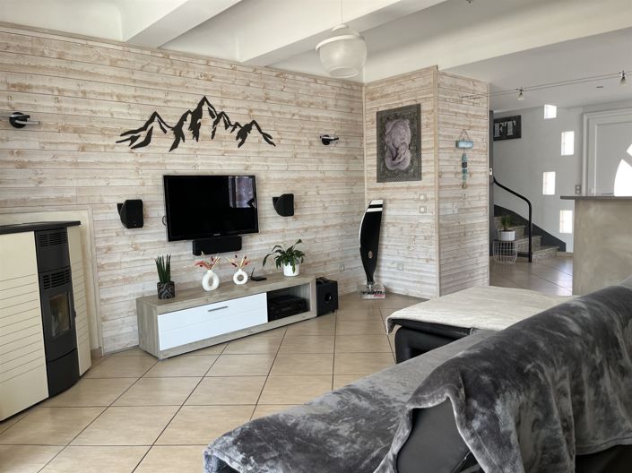 Image No.2-3 Bed House for sale