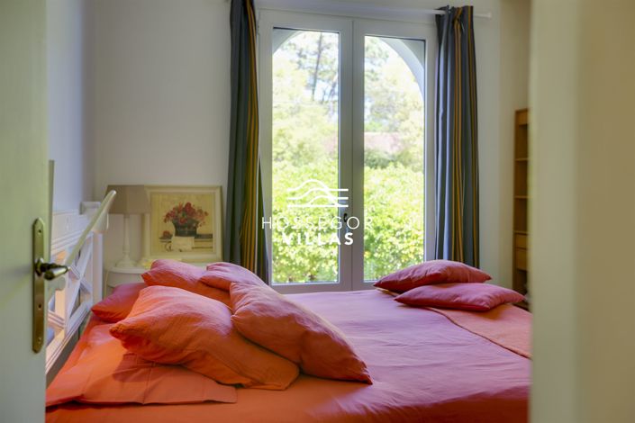 Image No.11-5 Bed House for sale