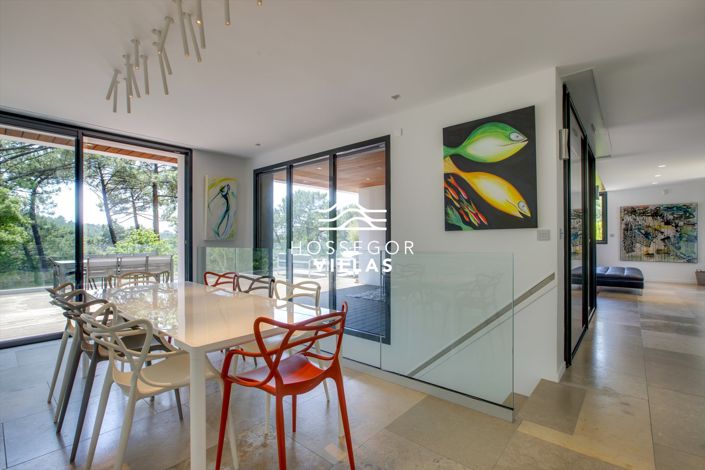 Image No.6-4 Bed House for sale