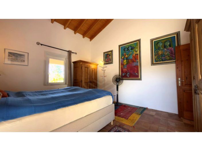 Image No.19-5 Bed House for sale