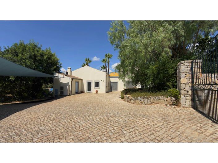 Image No.37-5 Bed House for sale