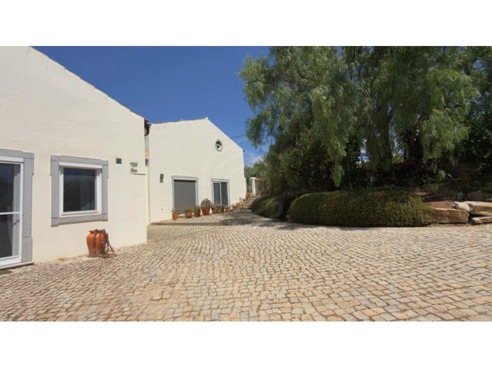 Image No.38-5 Bed House for sale