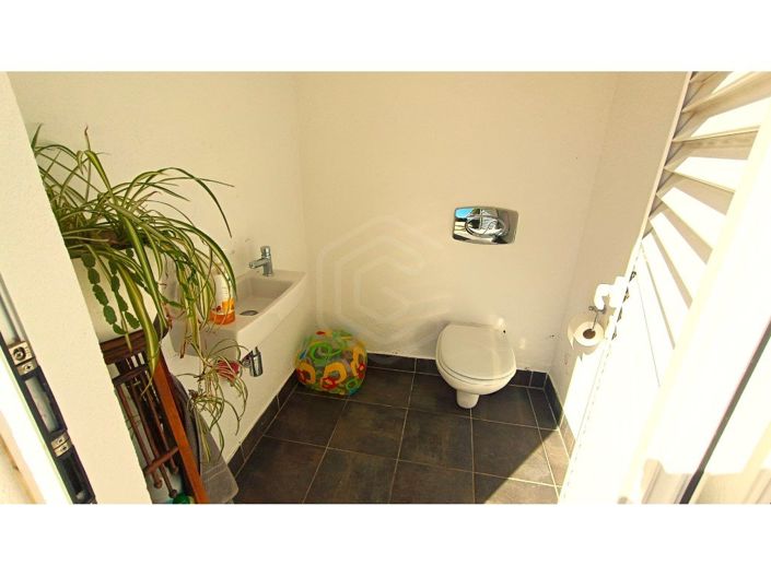 Image No.24-4 Bed House for sale