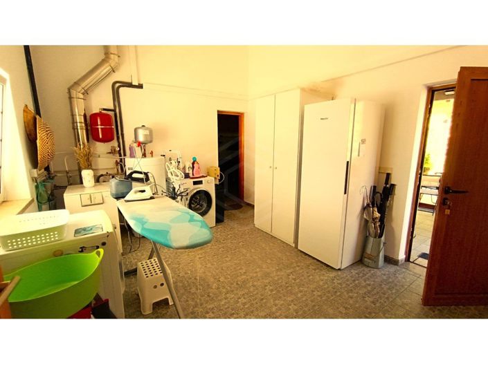Image No.37-4 Bed House for sale