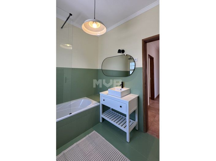 Image No.39-4 Bed House for sale