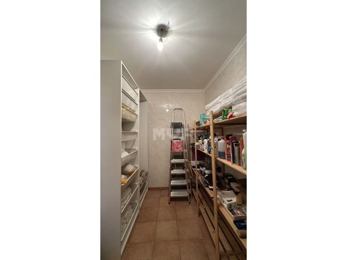Image No.41-4 Bed House for sale