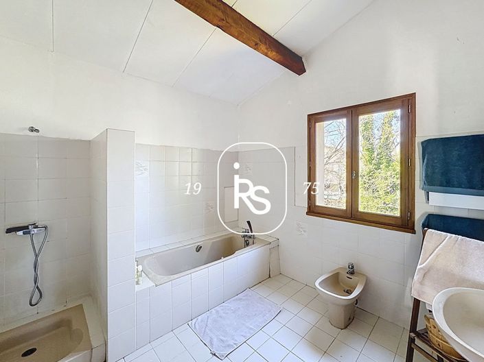 Image No.11-5 Bed House for sale