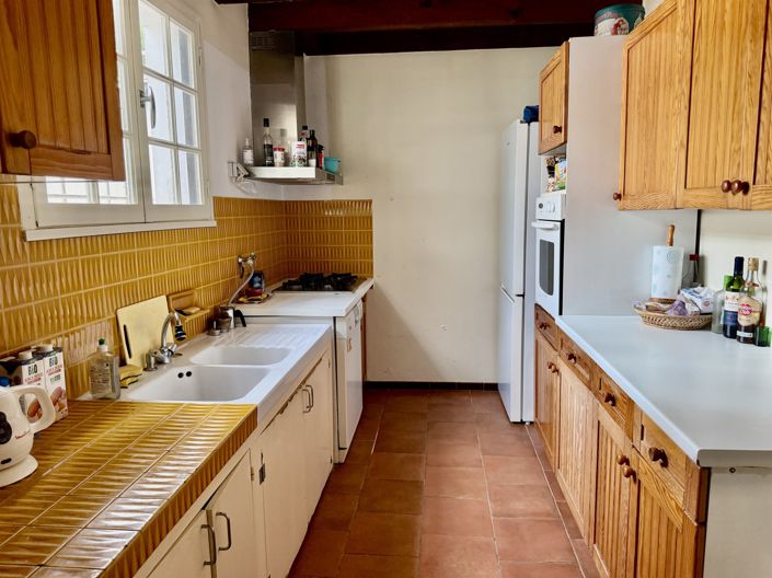 Image No.4-6 Bed House for sale