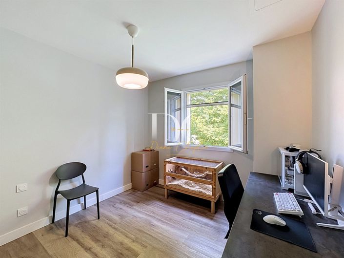 Image No.17-3 Bed House for sale