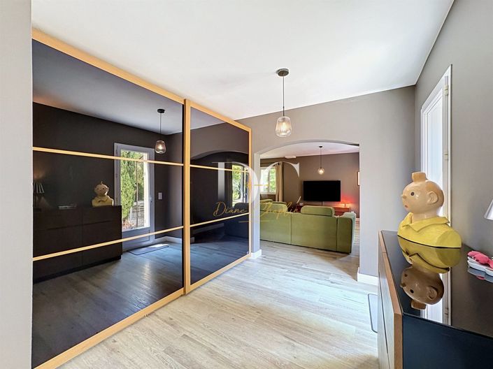 Image No.4-3 Bed House for sale