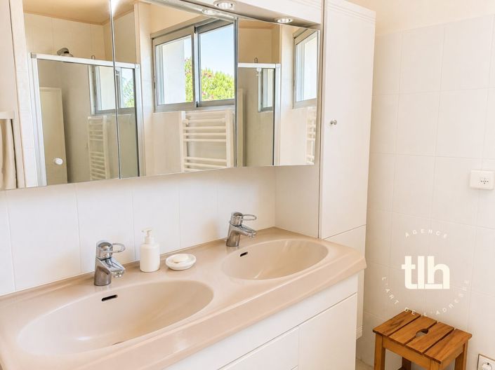 Image No.16-4 Bed House for sale