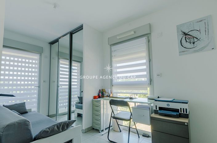 Image No.10-3 Bed Apartment for sale