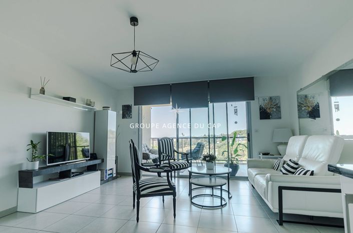 Image No.11-3 Bed Apartment for sale