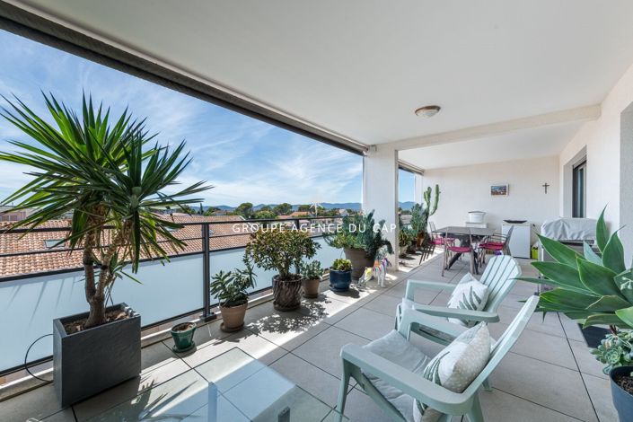 Image No.8-3 Bed Apartment for sale