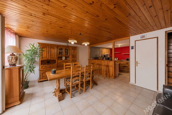 Image No.3-3 Bed House for sale