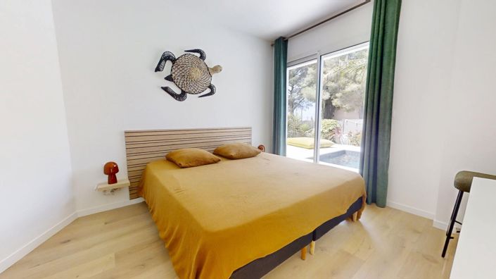 Image No.13-4 Bed House for sale